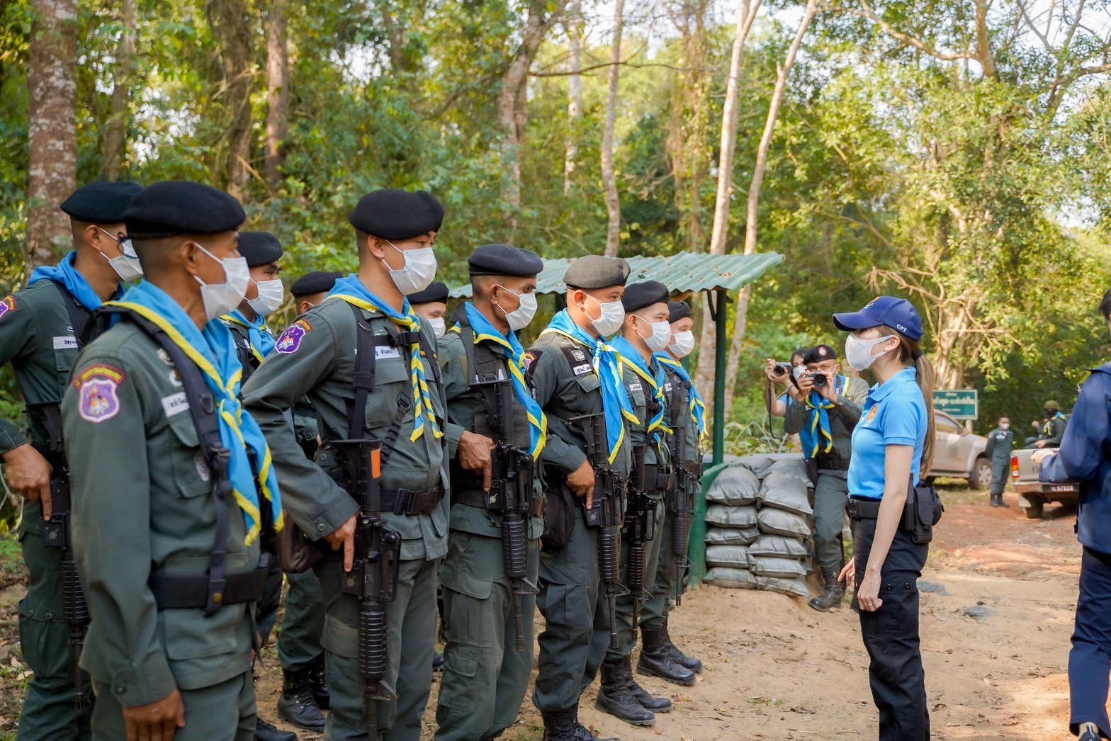 "ตั๊น จิตภัสร์" ประสานก.พลังงานเร่งช่วยตชด.บุรีรัมย์ติดแผงโซล่าเซลล์ มอบแสงสว่างรับวาเลนไทน์