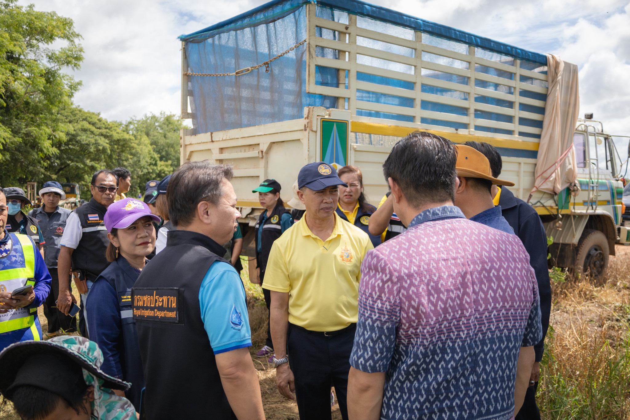 พิษณุโลกเปิดศูนย์ช่วยเหลือพี่น้องเกษตรกร"เร่งเกี่ยวข้าว ก่อนน้ำมา"ในพื้นที่ พรหมพิราม-บางระกำ 