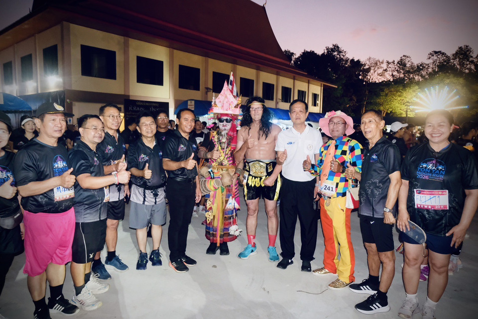 คึกคักยามเช้า! ศรีสะเกษจัดใหญ่ “ต้นตาลมูนรัน 2026” วิ่งชมอุโบสถเรืองแสงเอไอ ปลุกท่องเที่ยว–กระตุ้นเศรษฐกิจชุมชน