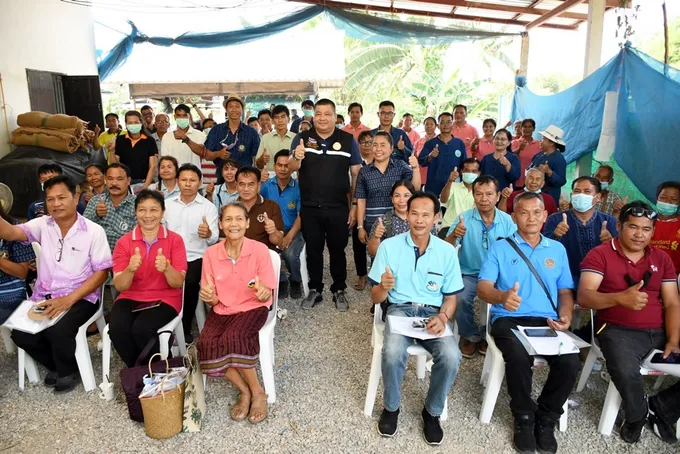 ปฏิวัติทำนายั่งยืน!! "อธิบดีโจ" เดินสายพบพี่น้องศูนย์ข้าวฯ จ.เพชรบูรณ์ ชวนร่วม "BCG Model"
