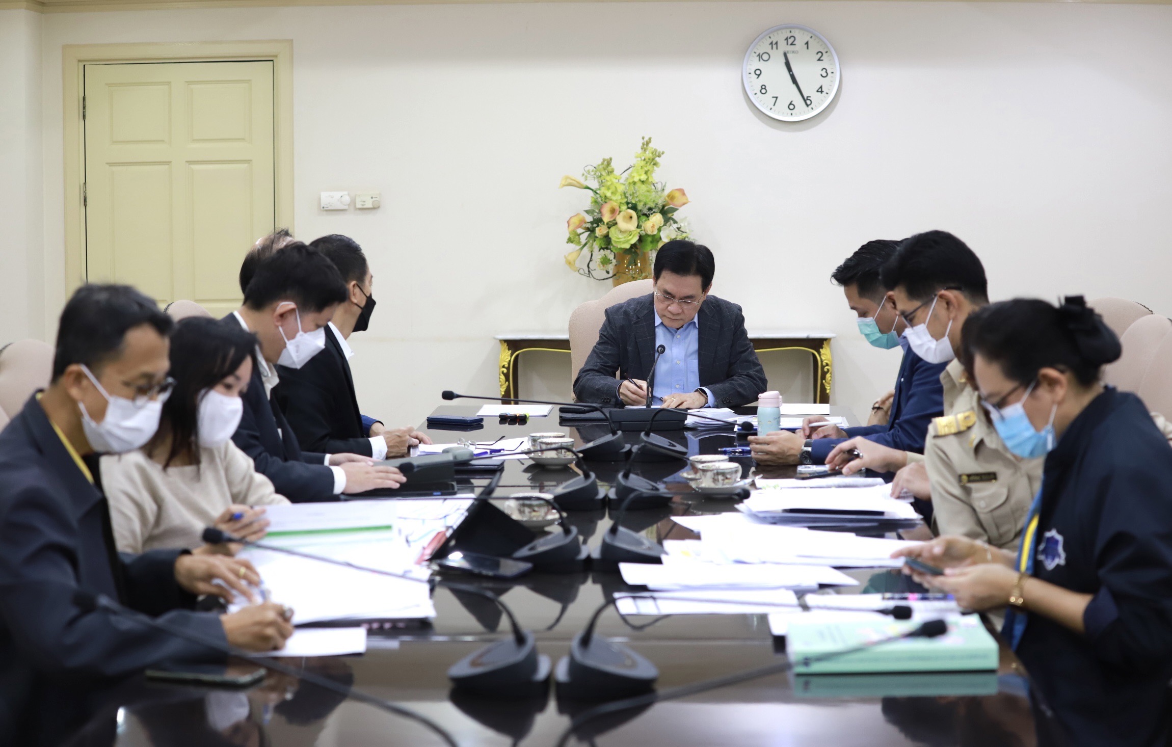 “จุรินทร์” เบรกขึ้นราคาน้ำอัดลม พร้อมสั่งตั้งวอร์รูมแก้ปัญหาสินค้าแพงทุกจังหวัด