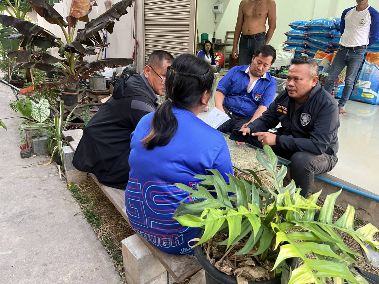 รวบแก๊งหลอกลวงเป็นชาวต่างชาติส่งพัสดุราคาแพงให้ผู้เสียหายหลงเชื่อจ่ายค่าธรรมเนียมสูญเงินกว่า 36 ล้าน 