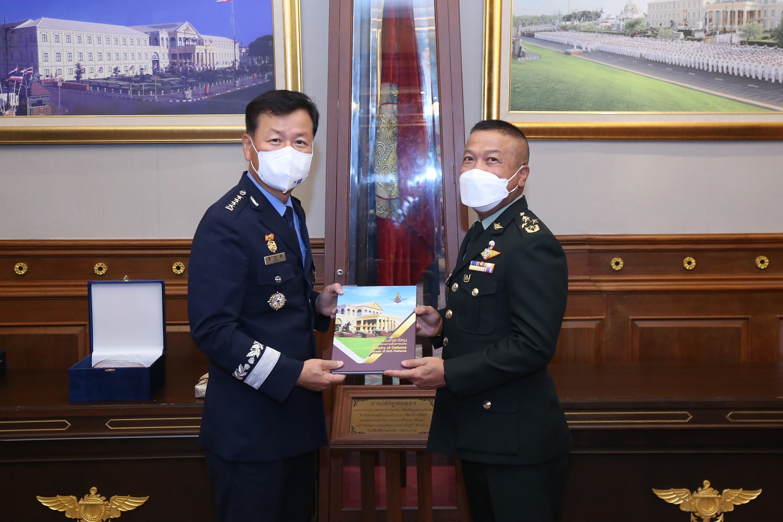 ปลัดกลาโหมต้อนรับผบ.ทอ.เกาหลี  ในโอกาสเยือนไทยอย่างเป็นทางการ