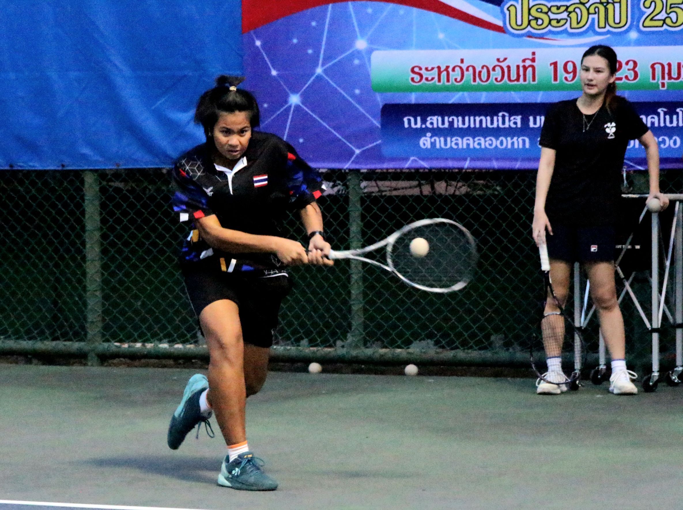 พร้อมระเบิดศึก SOFT TENNIS ชิงแชมป์ประเทศไทย ปี 68 นักกีฬาซ้อมคึกคัก ที่สนามเทนนิส ม.ราชมงคลธัญบุรี คลองหก