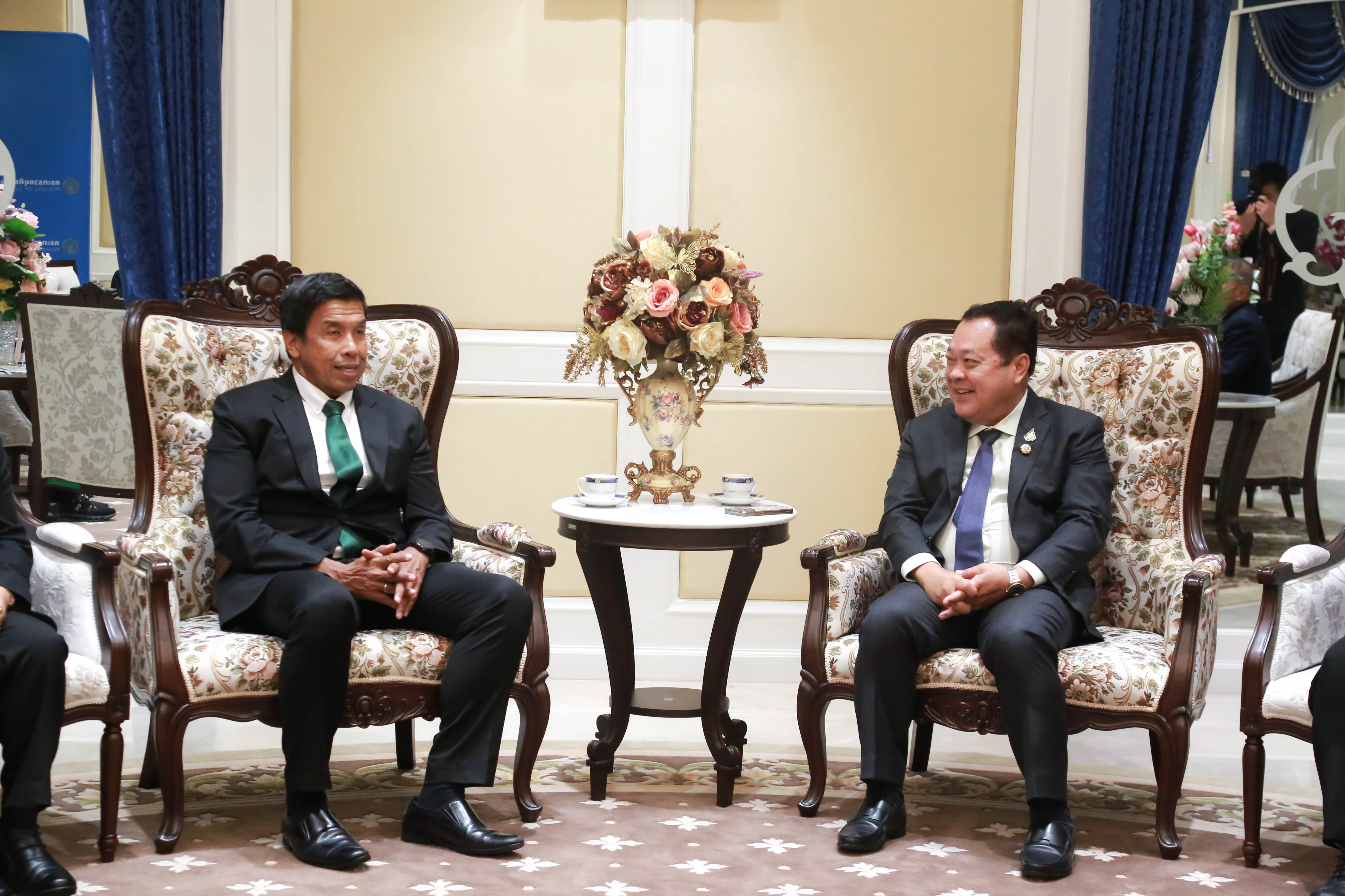 "ทวี -ชัชขาติ"  ร่วมถกหาแนวทางปฎิบัติเร่งรัดงานแก้ไขปัญหายาเสพติด เพิ่มศักยภาพ ขจัดข้อจำกัด เห็นผลใน 3 เดือน