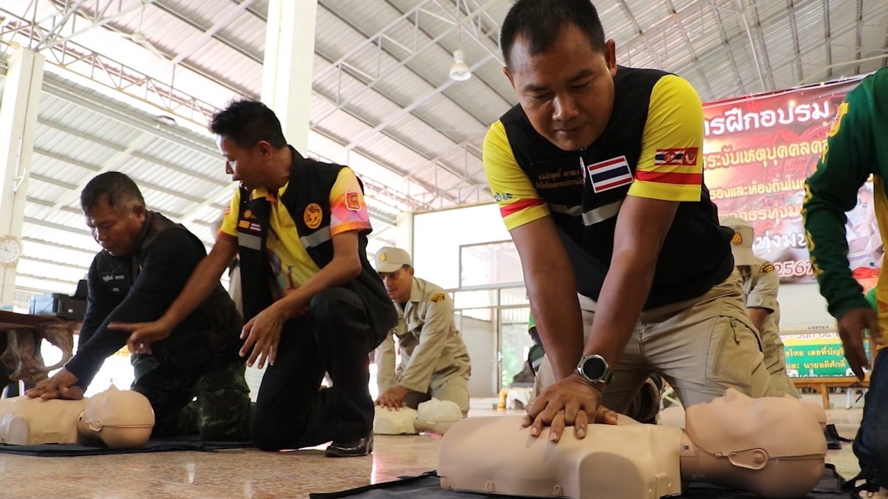 ลดการสูญเสีย  ตำรวจสุรินทร์เปิดการอบรมการใช้ยุทธวิธีในการระงับเหตุบุคคลคลุ้มคลั่ง
