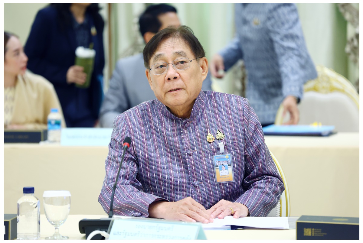 บอร์ดกระตุ้น ศก.แจกหมื่นบาทเฟส 2 อายุเกิน 60 ปี รับเป็นเงินสดก่อนตรุษจีน เฟส 3 รอ เม.ย.68 พร้อมพักดอกเบี้ยแก้หนี้ 3 กลุ่ม 3 ปี