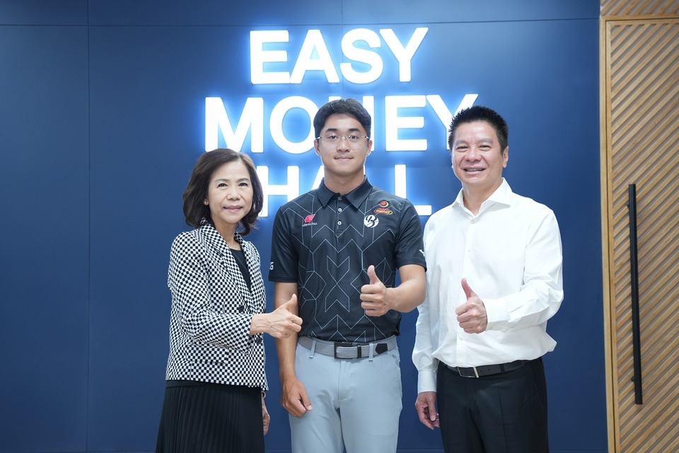 "อีซี่มันนี่" หนุน "โปรกอล์ฟดาวรุ่ง จีณณ์ ชัยกังวาฬ" จุดพลังคนรุ่นใหม่ ยกระดับกอล์ฟไทยสู่เวทีระดับโลก