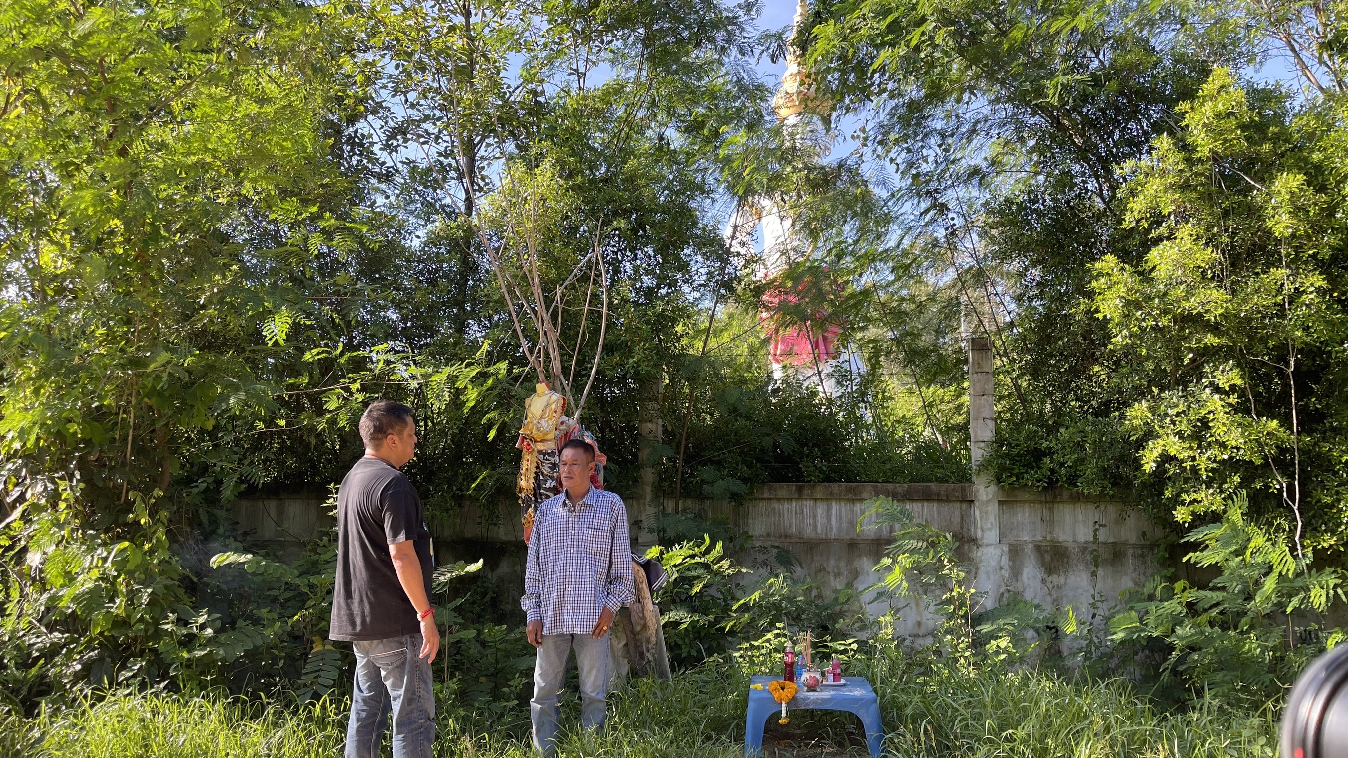 ชลบุรี พบองค์กุมารสยาม สูงเท่ากับตึก 4 ชั้น ถูกปล่อยร้าง นานกว่า 5 ปี ชาวบ้านร่ำลือ ให้โชคหลายงวดติด