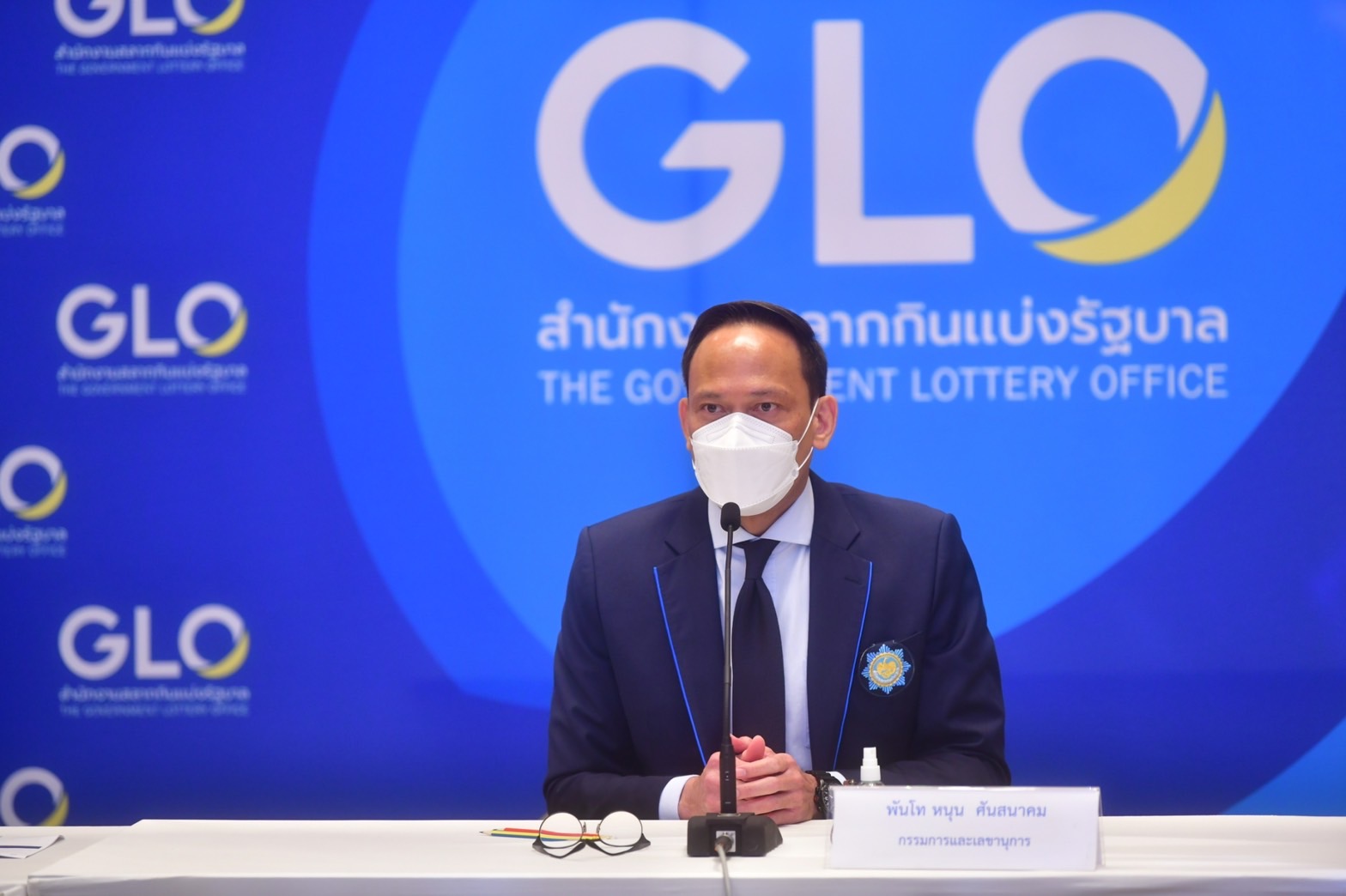ตัดสิทธิตัวแทนจำหน่าย-ผู้ซื้อจองอีก 6.8 พันราย พบขายช่วงต่อ-เกินราคา เร่งตรวจสอบสลาก 11 ล้านฉบับขายให้แพลตฟอร์มเอกชนผิดเลิกสัญญา