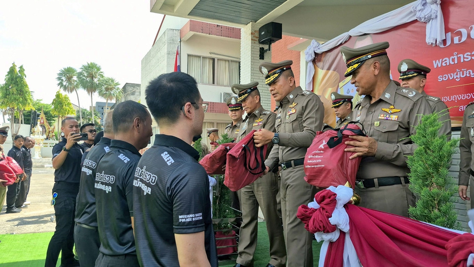ผบช.ภ.9 ลงพื้นที่สตูล มอบถุงยังชีพ 129 ชุด ย้ำ “บำบัดทุกข์ บำรุงสุข” พัฒนาโรงพักเพื่อประชาชน