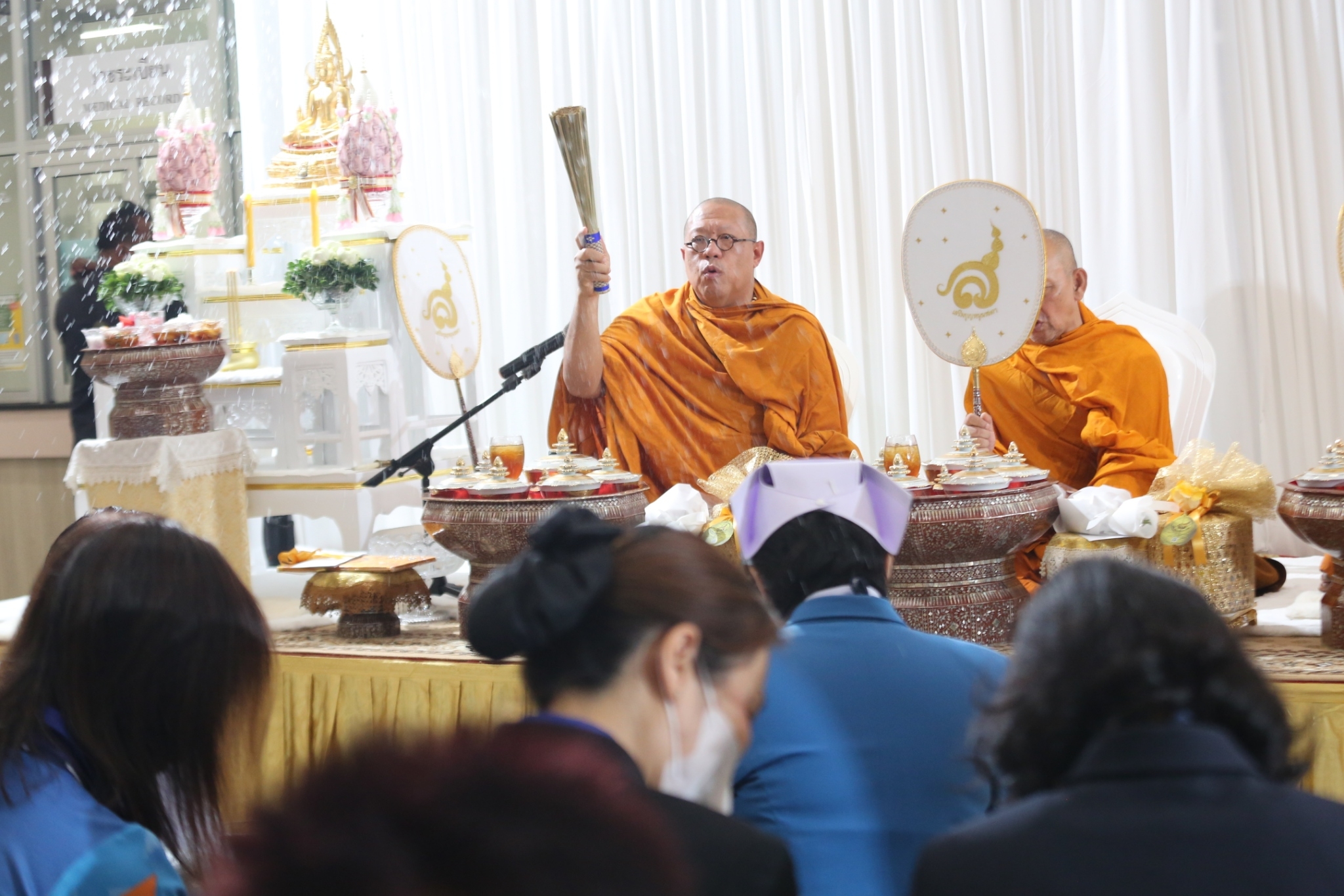 โรงพยาบาลนครปฐมจัดพิธีทำบุญศูนย์ผ่าตัดหัวใจครบรอบ 10 ปี