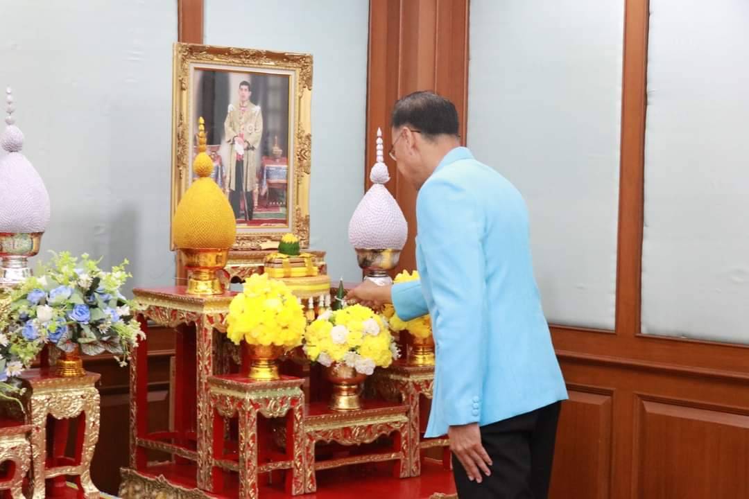 เหล่ากาชาดจังหวัดยโสธรมอบทุนการศึกษาเฉลิมพระเกียรติฯ