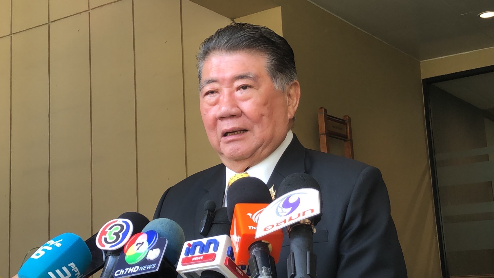 “ภูมิธรรม” บอก “สนธิ” ปลุกม็อบลงถนน เป็นสิทธิตามรธน. เชื่อประชาชนอยากให้แก้ปัญหา  มากกว่าขับเคลื่อนการเมือง
