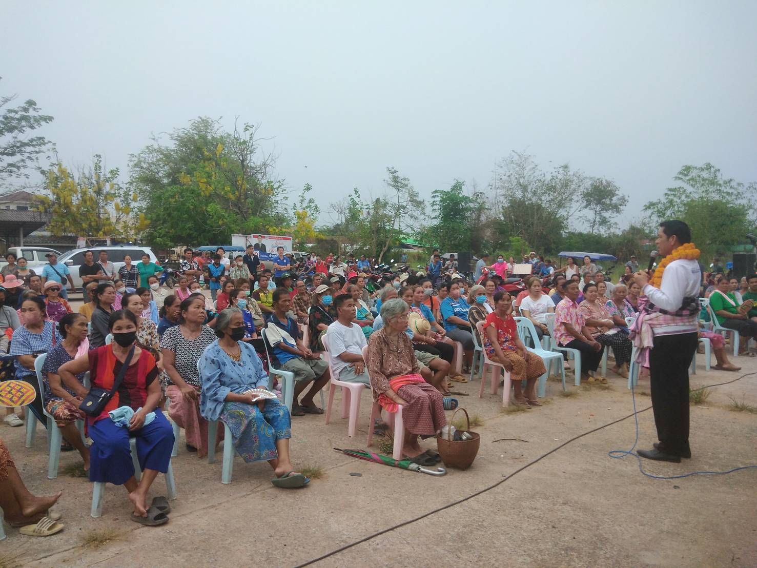 "จำลอง ภูนวนทา"ผู้สมัคร ส.ส.เขต3 พปชร.กาฬสินธ์ุเดินสายปราศรัยปลุกพลังเปลี่ยนตัวส.ส.ย้ำพร้อมอาสารับใช้ประชาชน