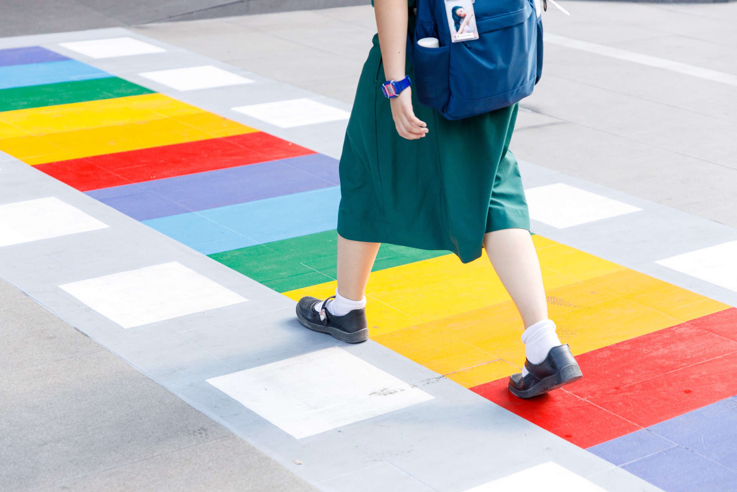 "TOA" ร่วมฉลอง Pride Month ด้วยสีสันแห่งความหลากหลาย เนรมิตทางม้าลายสีรุ้ง เชื่อมต่อทุกพื้นที่ @สามย่านมิตรทาวน์