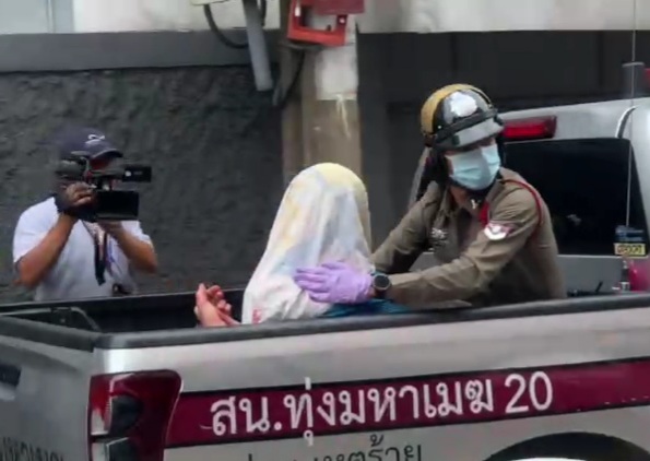 อดีตโปรแกรมเมอร์เครียดจัดคว้าสากหินทุบหัวภรรยาดับคาบ้านพัก