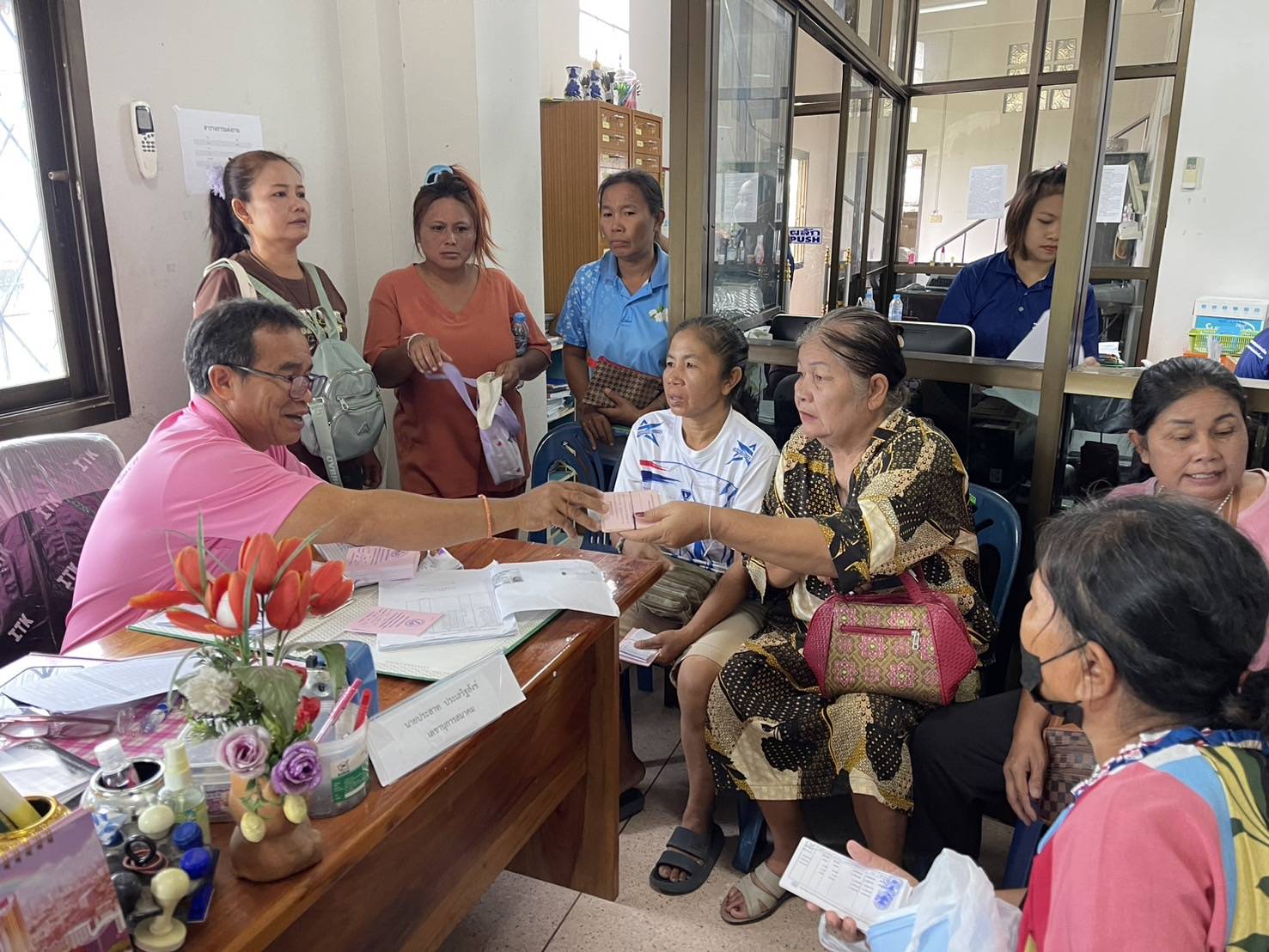 ยโสธรชาวบ้านกว่า 50 คนบุกสมาคมฌาปนกิจสงเคราะห์ฯหลังส่งหนังสือเรียกเก็บเงินซ้ำซ้อน
