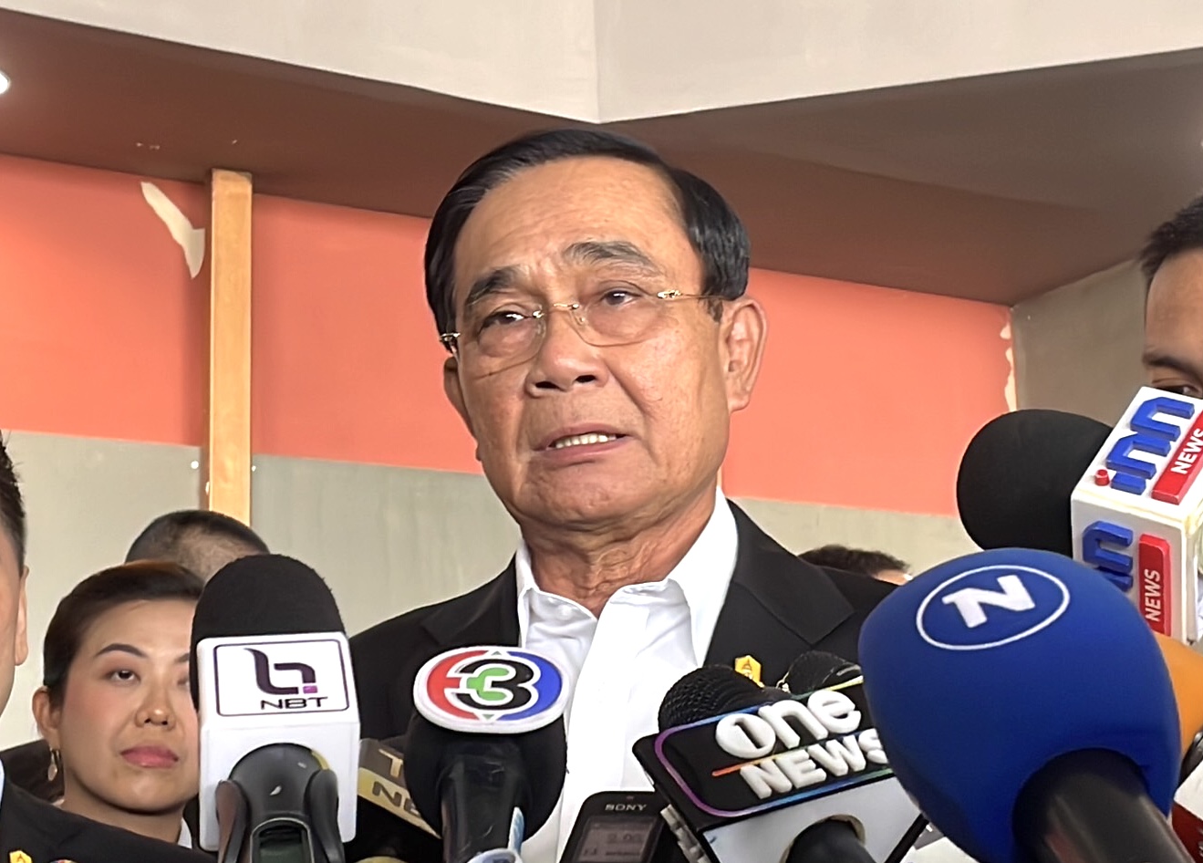 “บิ๊กตู่” บอกยังไม่เห็นแถลงการณ์เพื่อไทย ขอรัฐบาลรักษาการยุติแต่งตั้ง ขรก. รอรบ.ใหม่ ชี้มีระยะเวลาอยู่แล้ว
