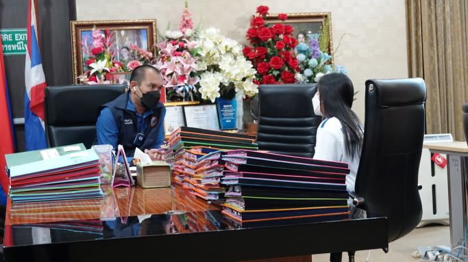 "นายกโบว์ลิ่ง" อาการดีขึ้นเปลี่ยนห้องทำงาน "บิ๊กแจ็ส" ประกาศคนทำให้ระวังตัวลูกคุณให้ดี