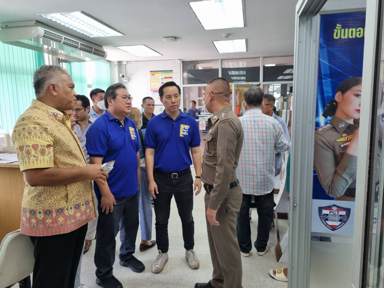 “ชพก.”รุดช่วยผู้ประกอบการโอทอปสามพราน ถูกแจ้งจับปรับหลายหมื่นบาท 