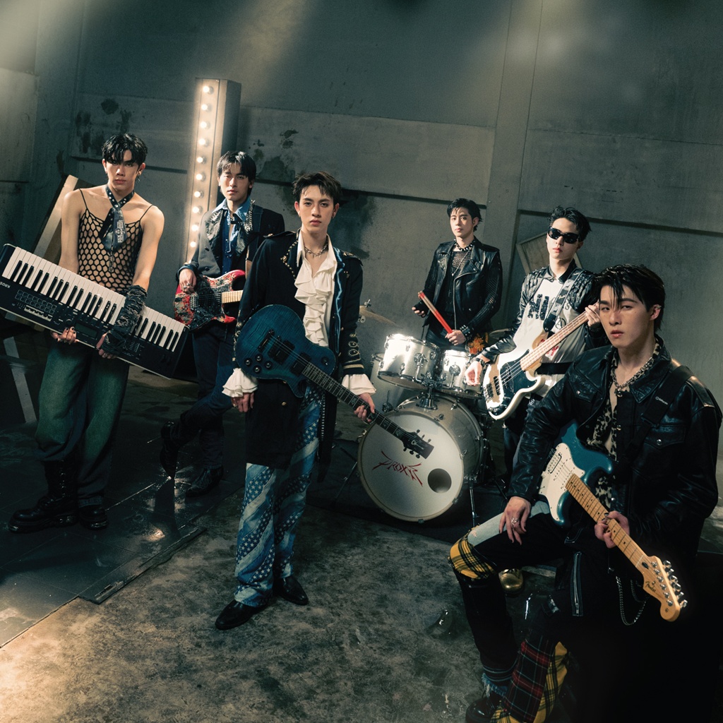 PROXIE พลิกโฉมสู่ Real Band เปิดตัวซิงเกิลใหม่ ‘ดีอยู่แล้ว ที่ต้องลา’ ดึง ‘เต้ย จรินทร์พร’ ถ่ายทอดรักเจ็บซึม