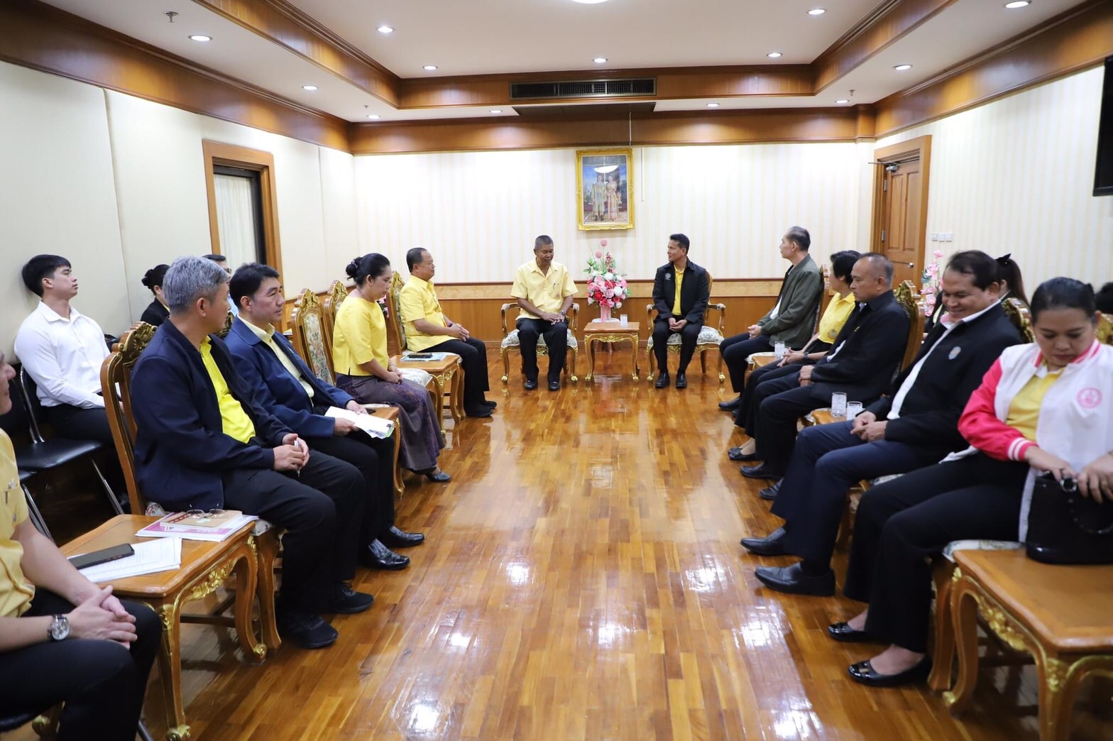รองผู้ว่าฯอ่างทอง หารือข้อราชการ ร่วมกับผู้ตรวจราชการสำนักนายกรัฐมนตรี เขตตรวจราชการที่ 1