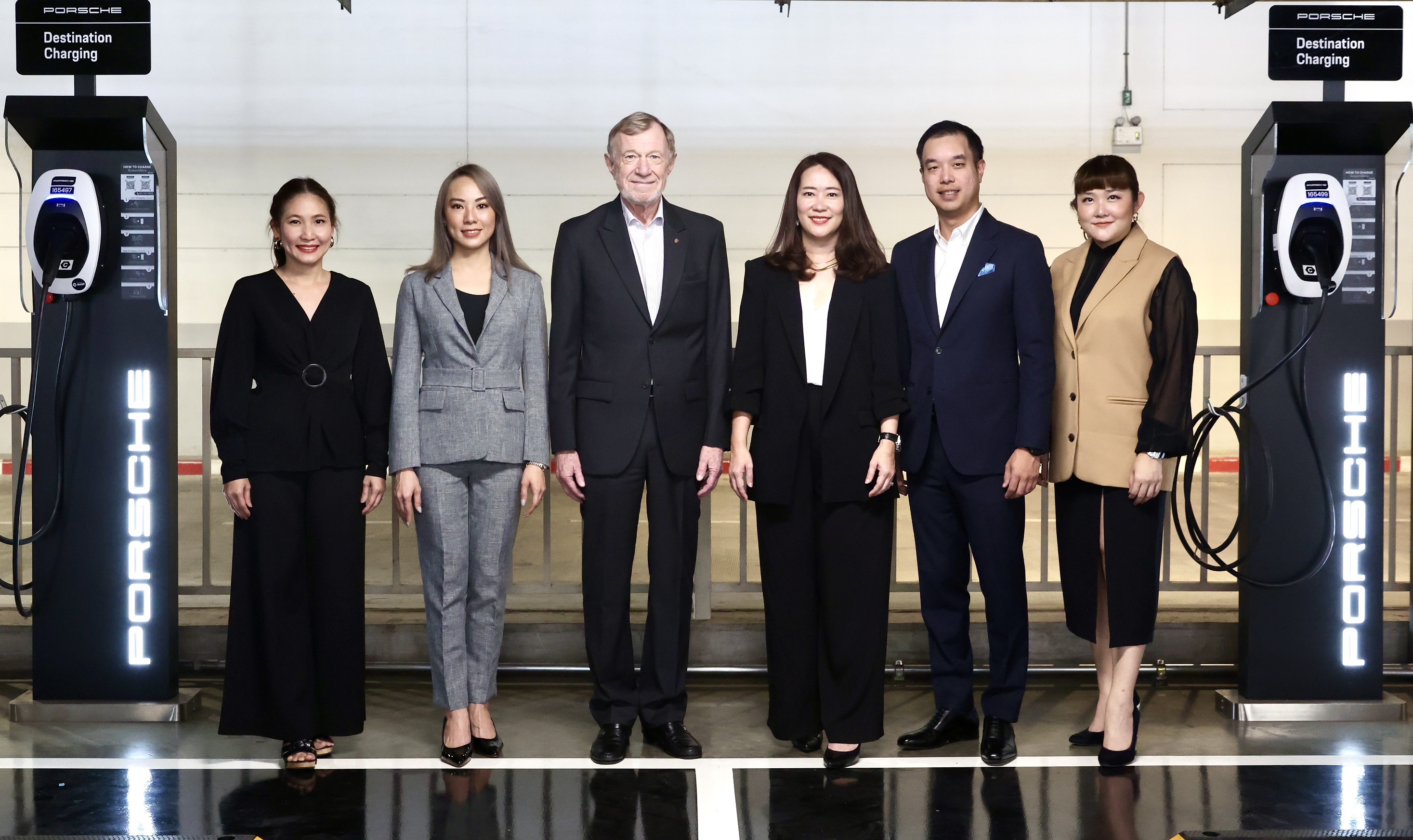 เมกาบางนาเปิดสถานีชาร์จยานยนต์ไฟฟ้าอย่างเป็นทางการ เดินหน้าสนับสนุนการสร้างสังคมคาร์บอนต่ำ  