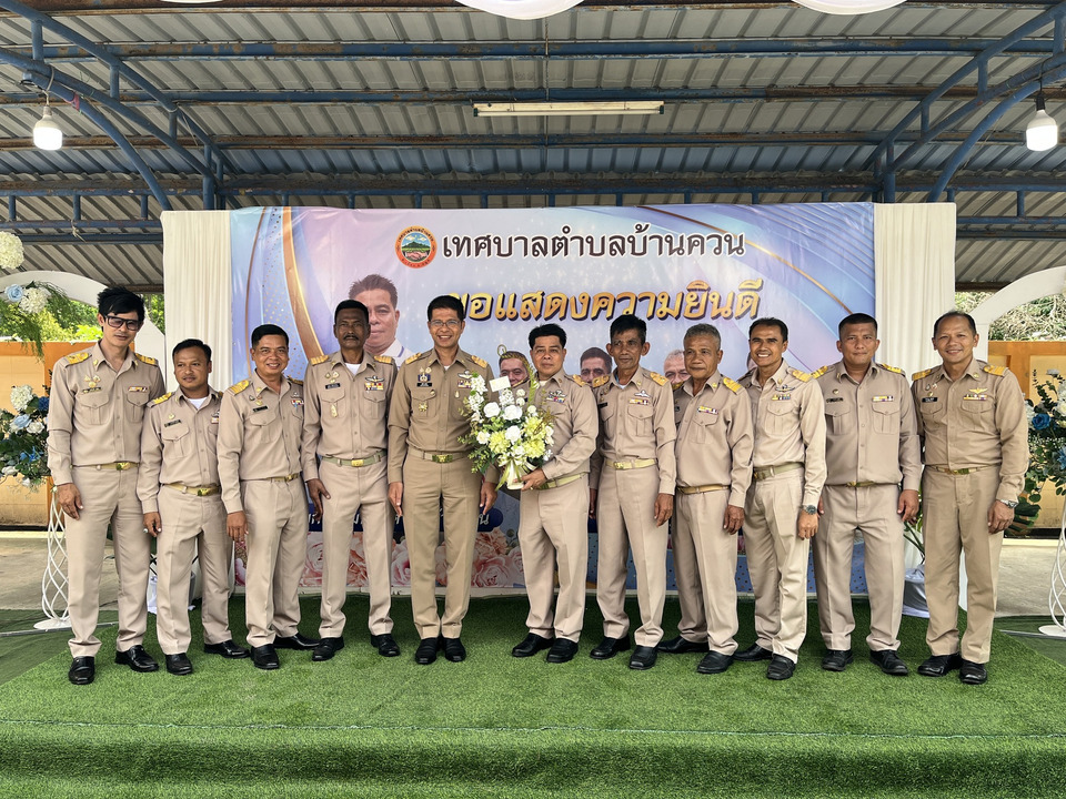 ผู้ว่าฯสตูลมอบช่อดอกไม้ยินดี “กูดานัน หลังจิ” นั่งนายกเทศมนตรีบ้านควน ร่วมใจพัฒนาท้องถิ่น 