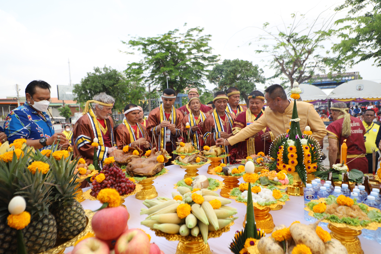 "อยุธยา"บวงสรวง "นายขนมต้ม"บรมครูแห่งวงการมวยไทย เนื่องในวันที่ระลึกวีระชนไทยนายขนมต้ม