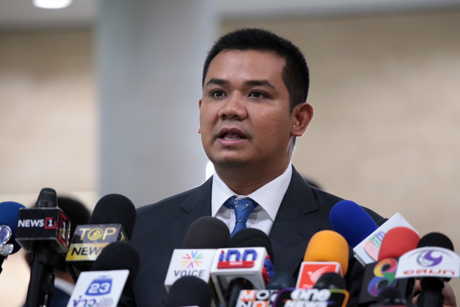 "ชัยชนะ" เหน็บ "ดิจิทัลวอลเล็ต" เย้ย "พท." เผชิญพายุหมุนที่ไม่สามารถเดินหน้าทำโครงการได้ แนะเอาคนละครึ่งมาปรับใช้ดีกว่า