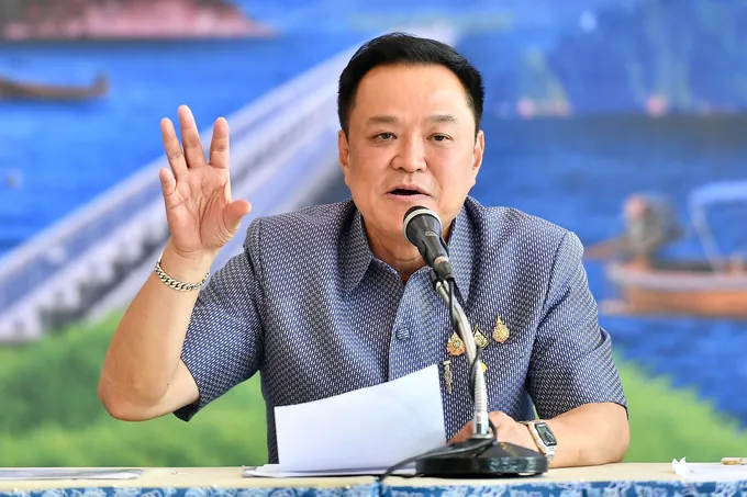 “อนุทิน” แซว “จุลพันธ์” ต้นคิดเปิดบ้านชวน ครม.กินข้าว ลั่นมีเรื่องคุยเพียบ แต่ไม่โชว์ฝีมือ เดี๋ยวไม่มีใครมา