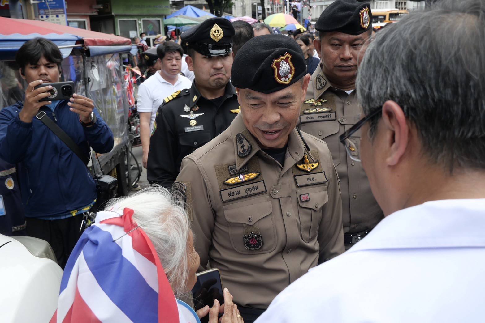 ผบช.น.ขอบคุณเจ้าหน้าที่ตำรวจทุกนายที่ทุ่มเทดูแลความสงบเรียบร้อยการชุมนุม