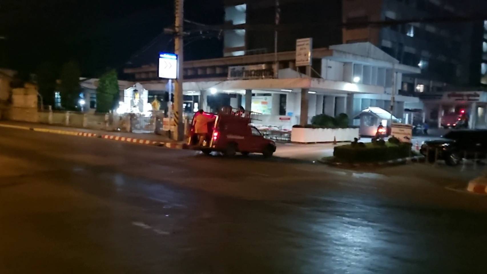 ราชบุรี  ไฟไหม้ห้องฉุกเฉินโรงพยาบาลดำเนินสะดวกค่าเสียหายกว่า  10 ล้าน