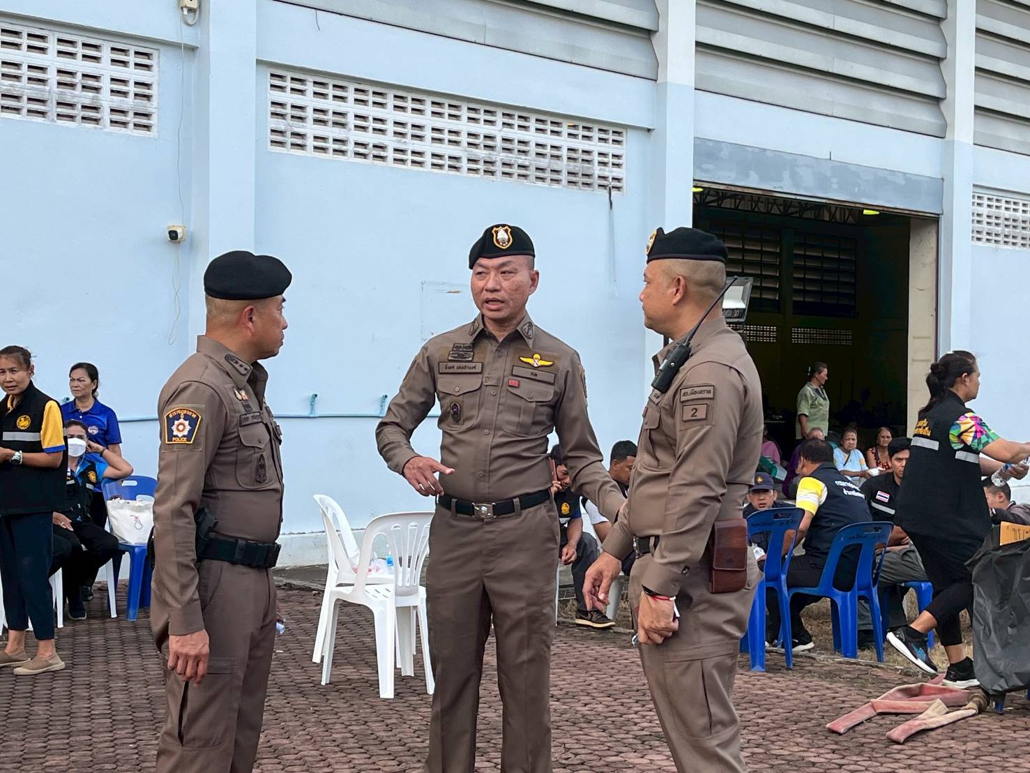 ผบช.ภ.2 ลงพื้นที่ตราดตรวจศูนย์พักพิงชายแดน กำชับแผนฉุกเฉิน-ให้กำลังใจตำรวจแนวหน้า
