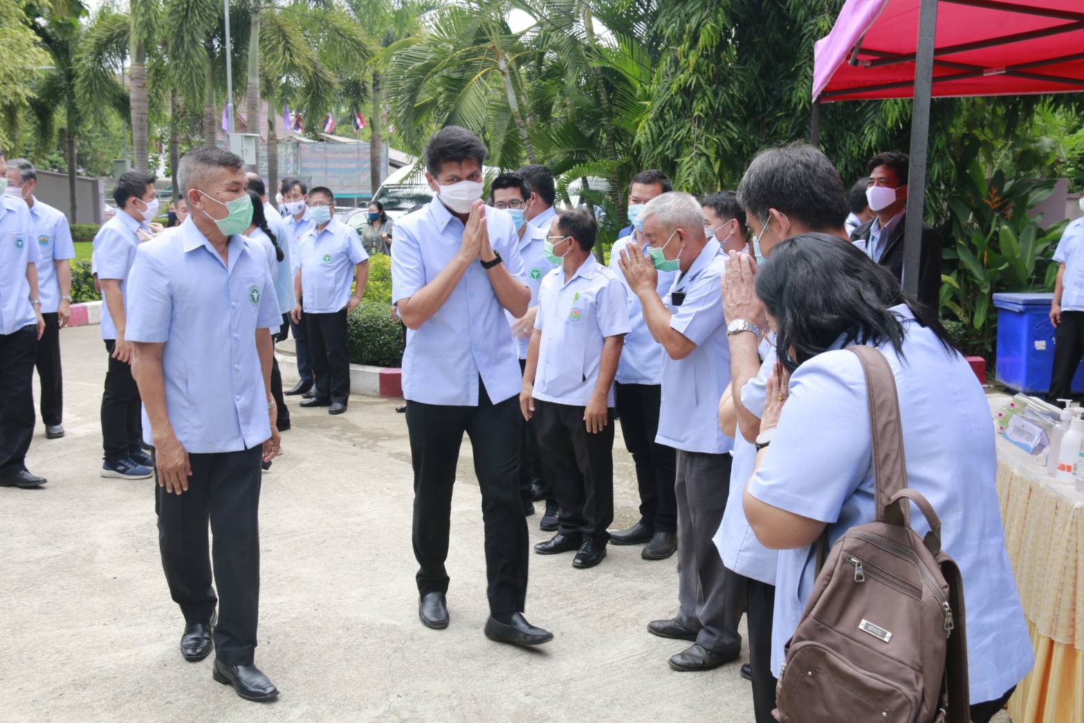 รมช.สาธารณสุข ลงพื้นที่จังหวัดตาก ชื่นชมการทำงานบุคลากรทางการแพทย์ -​อสม.ช่วงโควิดระบาด