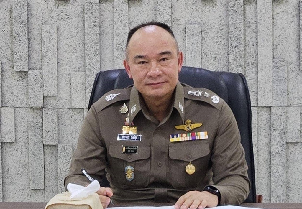 “บิ๊กจวบ” ชื่นชมตำรวจเมืองโอ่ง บุกชาร์จตัวช่วยหญิงสาวคิดสั้นกระโดนสะพานปลิดชีวิต