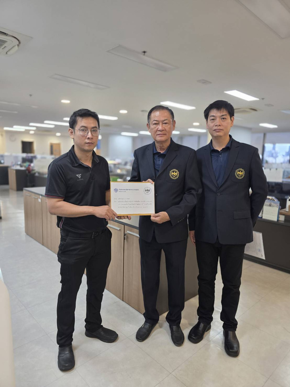 ส.ค้าผู้ขายส่งยาสูบ เสนอ 4 มาตรการแก้บุหรี่ผิดกฎหมาย ค้านปรับภาษียาสูบอัตราเดียวแบบก้าวกระโดด