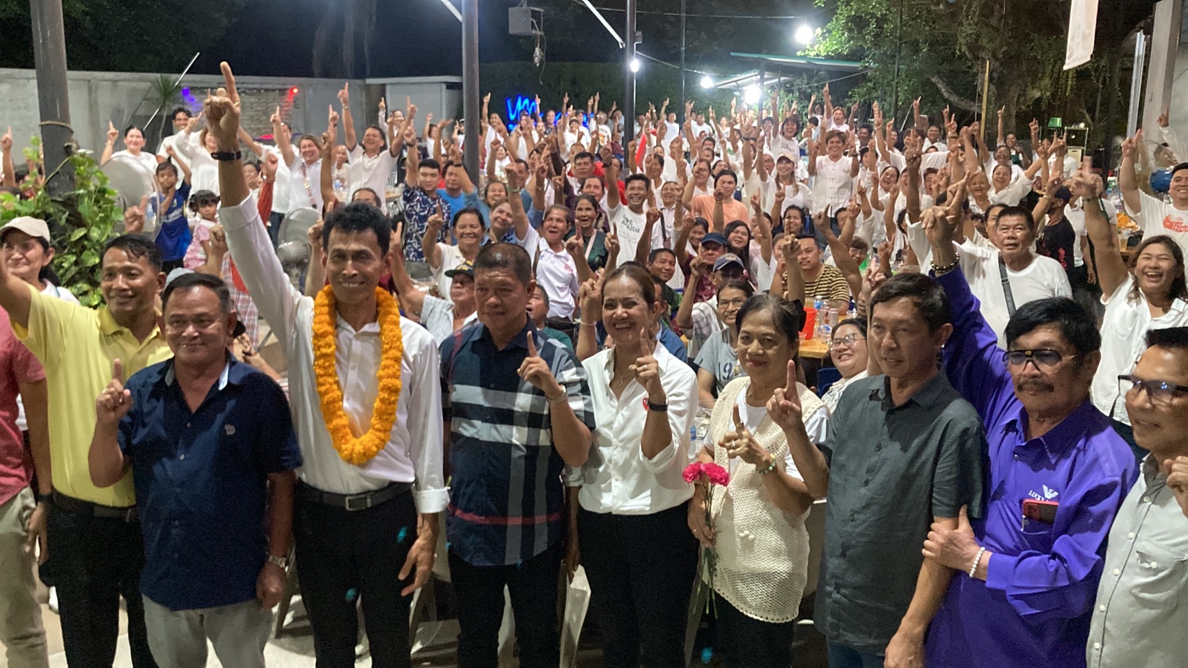 เดือดศึกสายเลือดตระกูลประกอบธรรม"รองเม้า"ชนะ "นายกฯมานพ" 2 พันคะแนนขยี้บัลลังก์ทม.ตะเคียนเตี้ย