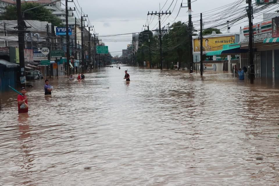เปิดสาเหตุ! ฝนหนักสุดในรอบ 300 ปี ถล่มหาดใหญ่ “กรมชลฯ” เดินหน้าเร่งระบายน้ำเต็มศักยภาพ ลดผลกระทบ