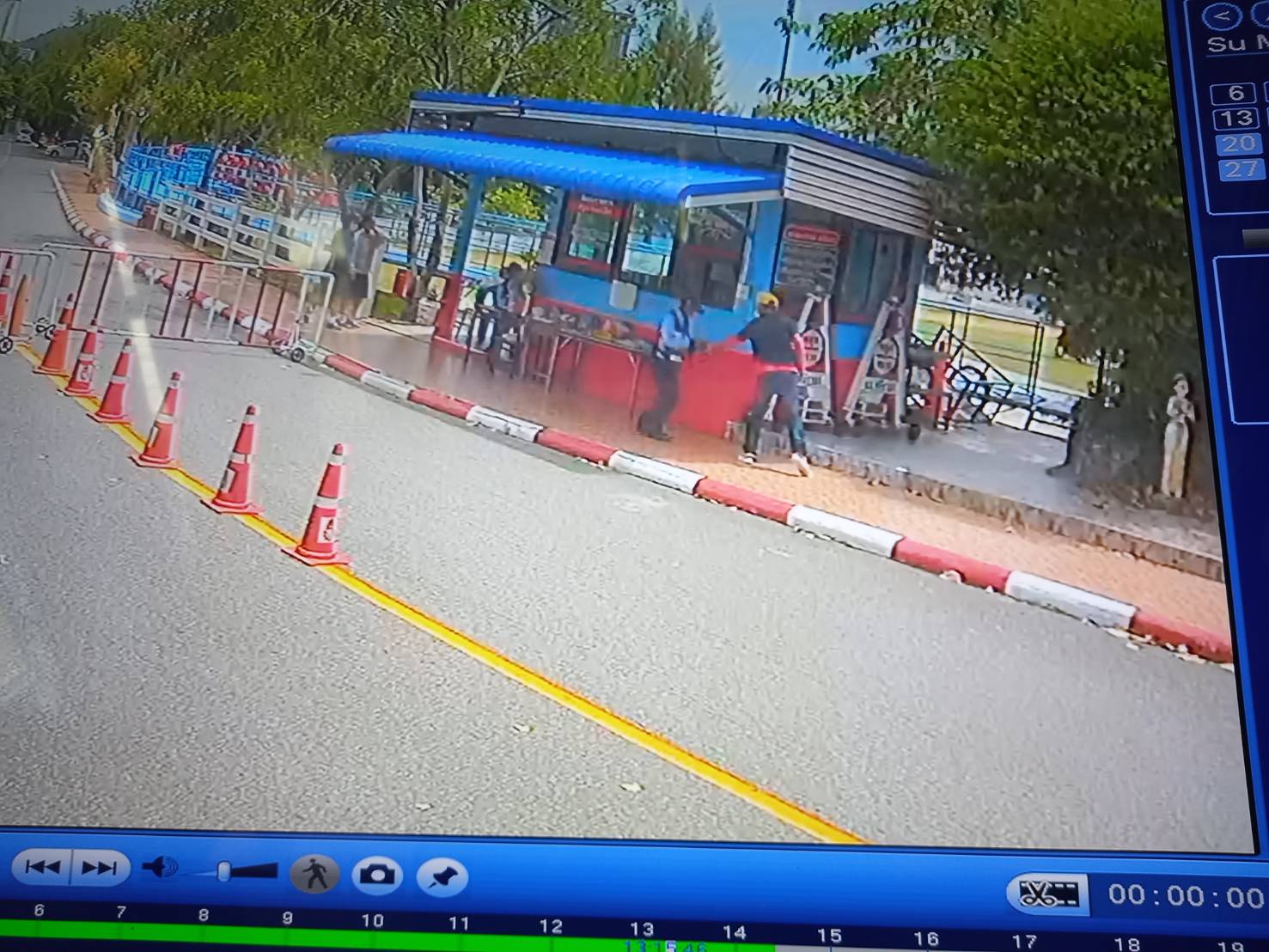 โจรศรีราชาขโมยรถเก๋งในโรงเจเจ้าหน้าที่เร่งติดตามตัว