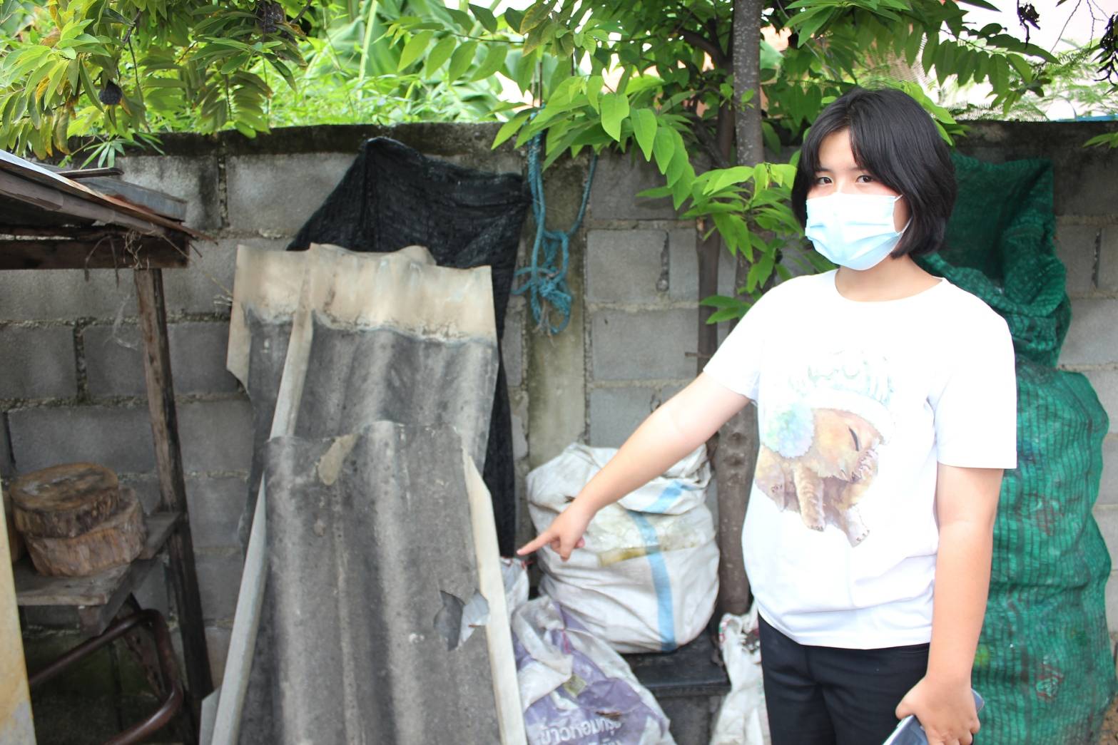 เร่งหาตัวคนร้ายใช้หินยิงใส่บ้านเสียหายหลายหลัง 