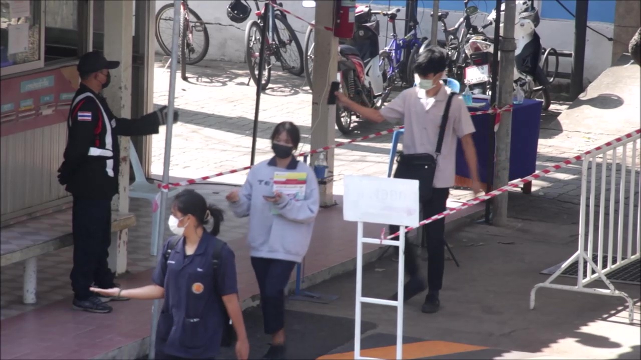 ผอ.เทคนิคดังแจงแล้วใบปลิวเกลื่อนวิทยาลัยเรียนออนไลน์​ แต่ได้จ่ายค่าเทอม