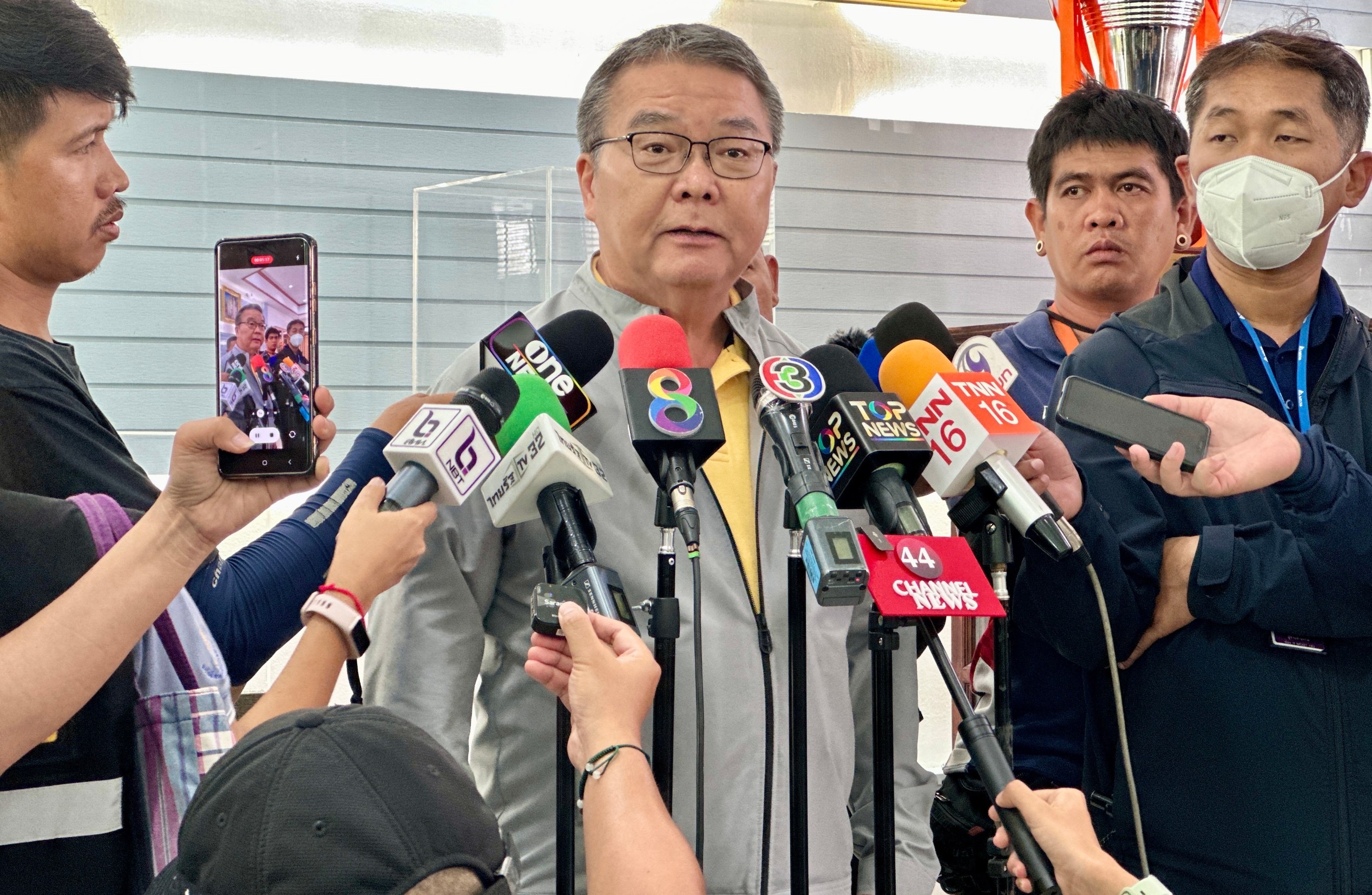 “โฆษกรบ.” ซัด “นักวิจารณ์” อย่าด้อยค่าข้าว 10 ปี ซัด นำผลตรวจทางการมา ดีกว่าใช้วาทกรรมลวงโลก อัดมีขบวนการทำลายทางการเมือง 