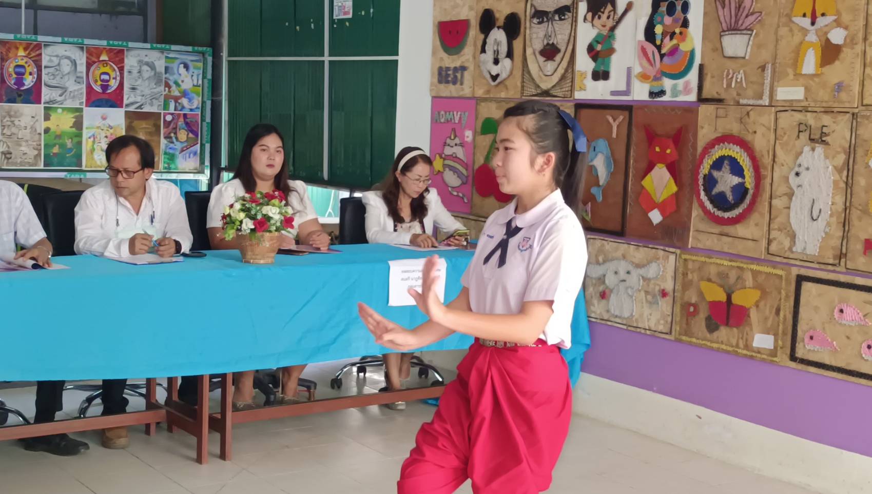 ชาวโซเชียลชื่นชม'น้องมุก'สอบเข้า ม.1 รร.สตรีชัยภูมิ ได้ที่ 1 ด้านนาฎศิลป์ หลังฝึกฝนเองจากยูทูป 