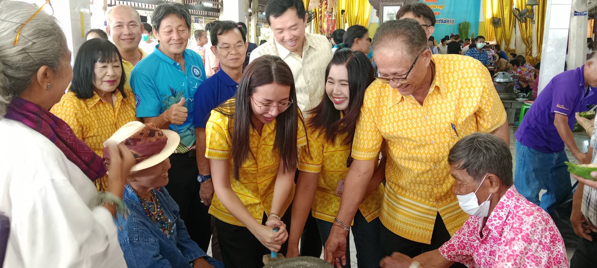 เปิดงานสืบสานประเพณีตักบาตรขนมครก ปี 2567 ประเพณีหนึ่งเดียว ในภาคตะวันออก