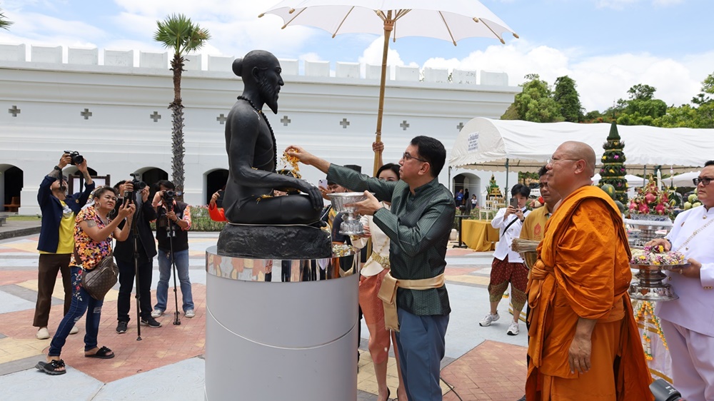 Legend Siam จัดงาน “เปิดเรือนหมอยา ถ่ายทอดภูมิปัญญาแห่งสยาม” เผยแพร่องค์ความรู้การแพทย์แผนไทย