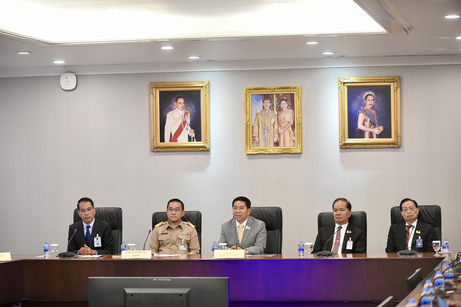 "พิชิต" เรียก "สำนักพุทธฯ" แถลง ยัน "เชื่อมจิต" ไม่มีอยู่จริงใน "พระไตรปิฎก"  ย้ำไม่นิ่งนอนใจ ติดตามสถานการณ์ นัดถก "ผอ.พศ." ทั่วประเทศ 29 พ.ค.