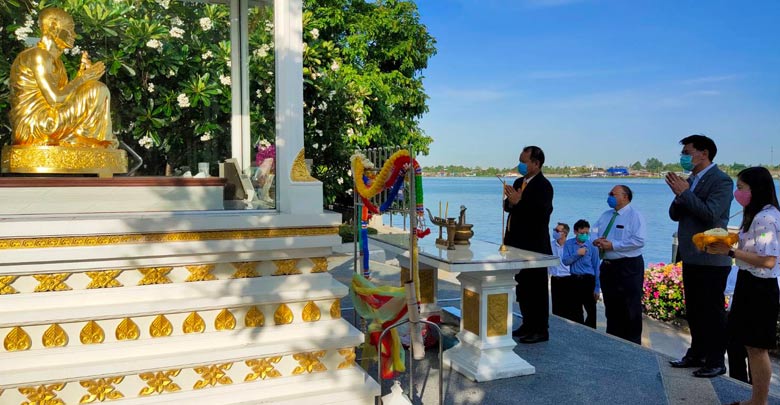 “วิชัย”เข้ากระทรวงพาณิชย์ ไหว้สิ่งศักดิ์สิทธิ์เอาฤกษ์เอาชัย คัมแบ็กอธิบดีกรมการค้าภายใน ลั่นทำงานทันที