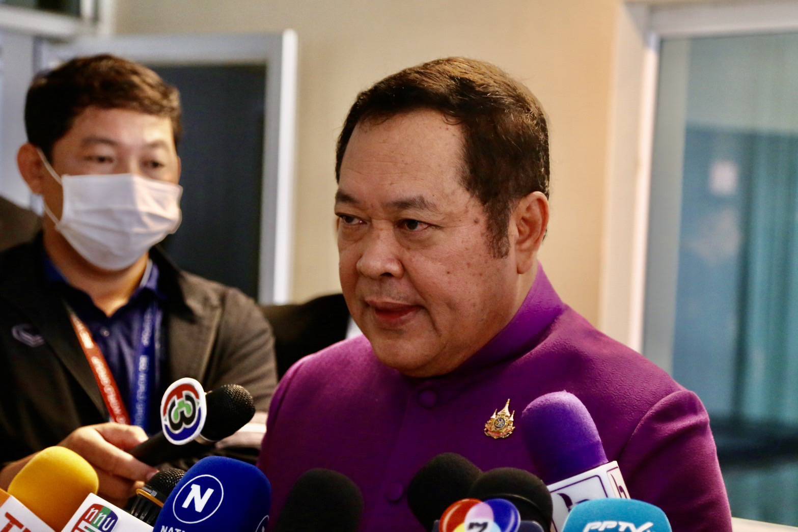 "ทวี" ยัน "ทักษิณ" ไม่ครอบงำ ทุกอย่างมีกฎหมายล็อคไว้แล้ว เผยไม่ได้ร่วมวงถก ที่ "บ้านจันทร์ส่องหล้า" 